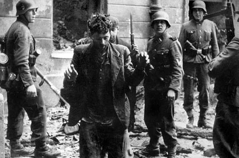 Arrested after the ghetto uprising of 1943