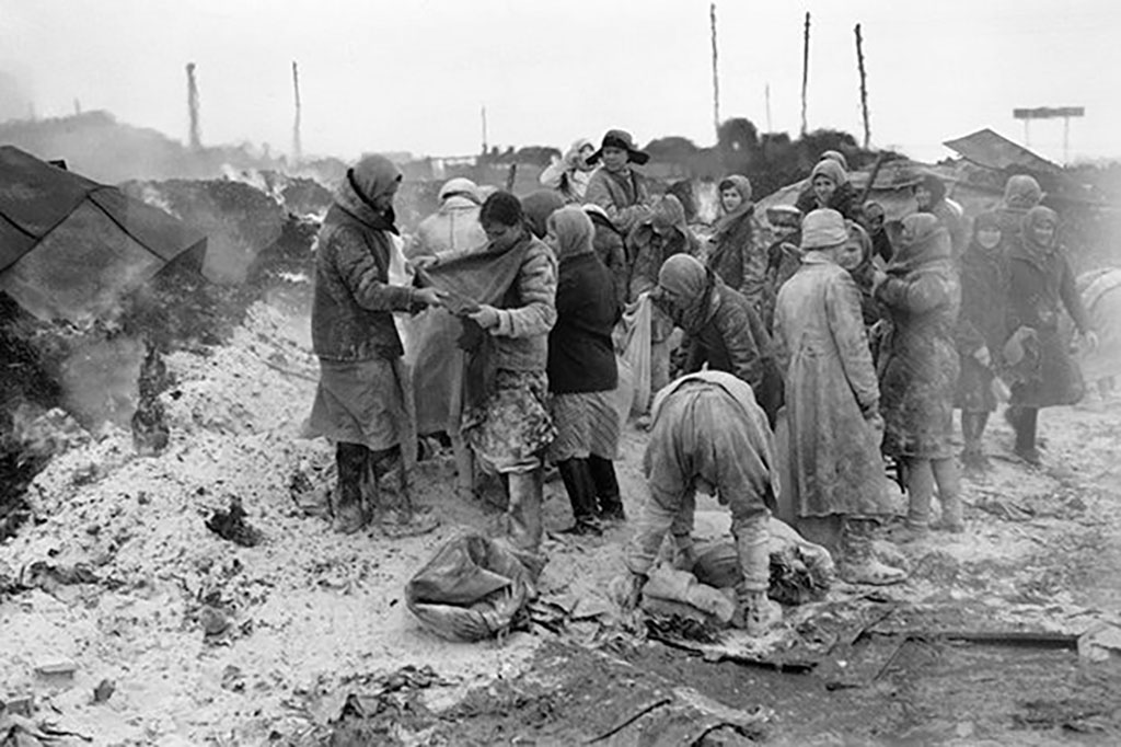 Deliberately starving people