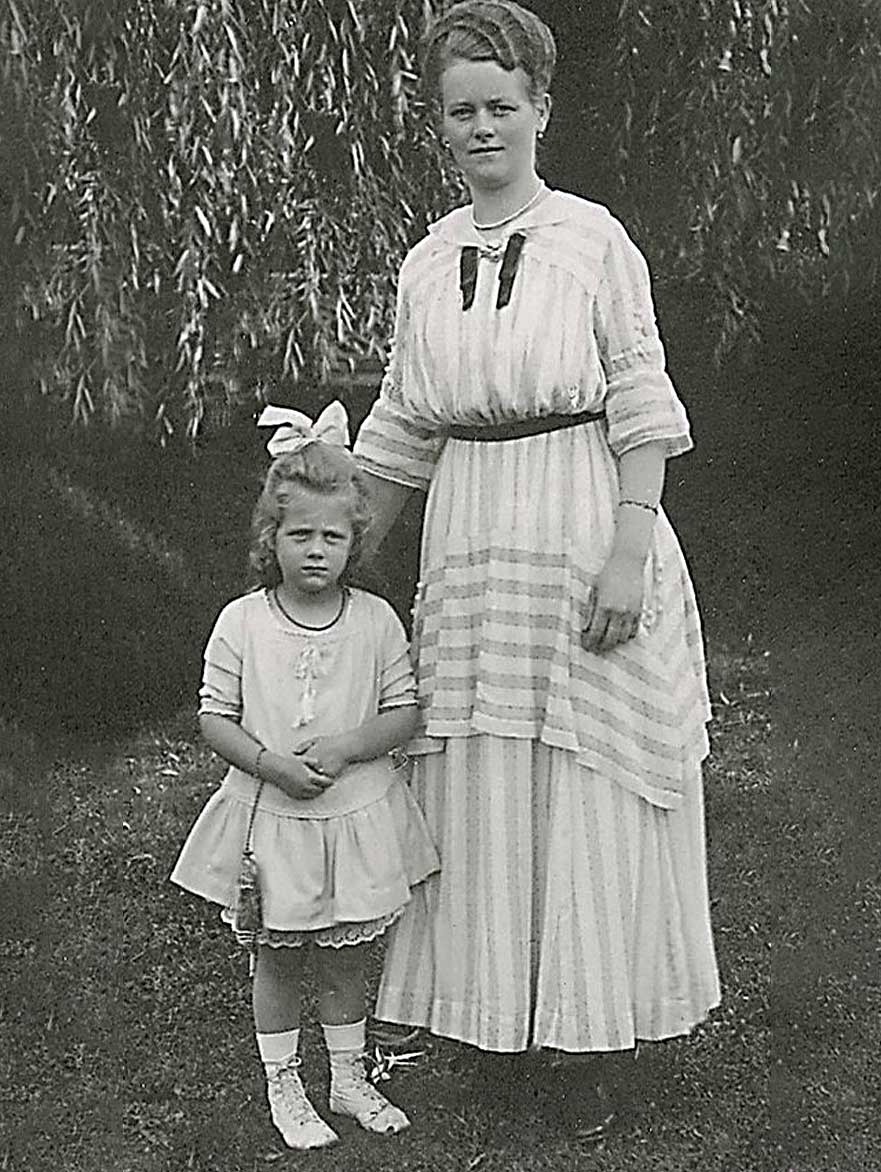 Anna and her mother
