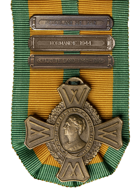 Oorlogsherinneringkruis 3 clasps