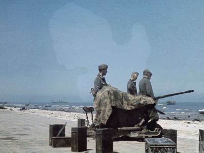 The crew of a light anti-tank gun