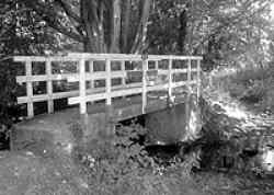 "Le Pont de la Guilette" is the bridge near Tilly-Sur-Seulles, where Elias Sterio got killed by enemy machinegun fire on June 13th 1944.