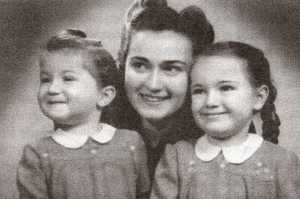 Eva with her mother and sister in 1948