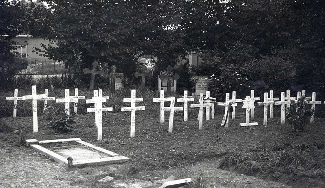 Polish graves