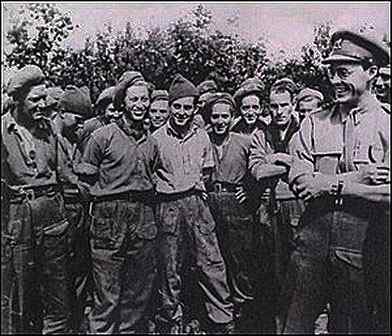 Prince Bernhard in conversation with the men