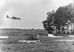 A Horsa MKII glider, carrying the heavy equipment of the Polish Para Brigade, lands near the Johannahoeve, northwest of Oosterbeek.