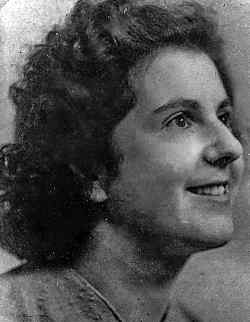 Lilian volunteered  to train as a nurse and lived in the Stepney Jewish Hospital where she was training in London. Cyril, who had been trained in the Red Cross and had served in the Blitz,  now was serving in the RAF in its Medical section. The calling up age was lowered to 18.