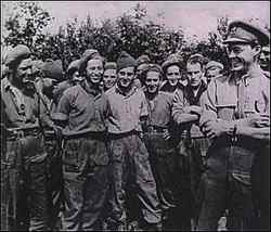 Prince Bernhard in conversation with the men