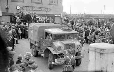 Canadians arrive at Texel