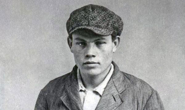 Dutch communist Marinus van der Lubbe was the alleged perpetrator.